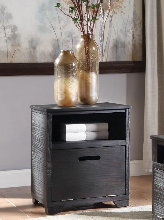 Kamilia End Table, Antique Black